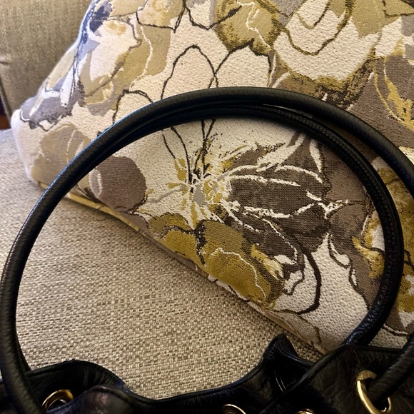 Michael Kors Black Leather Drawstring or Bucket Bag with gold hardware. - Picture 15 of 16